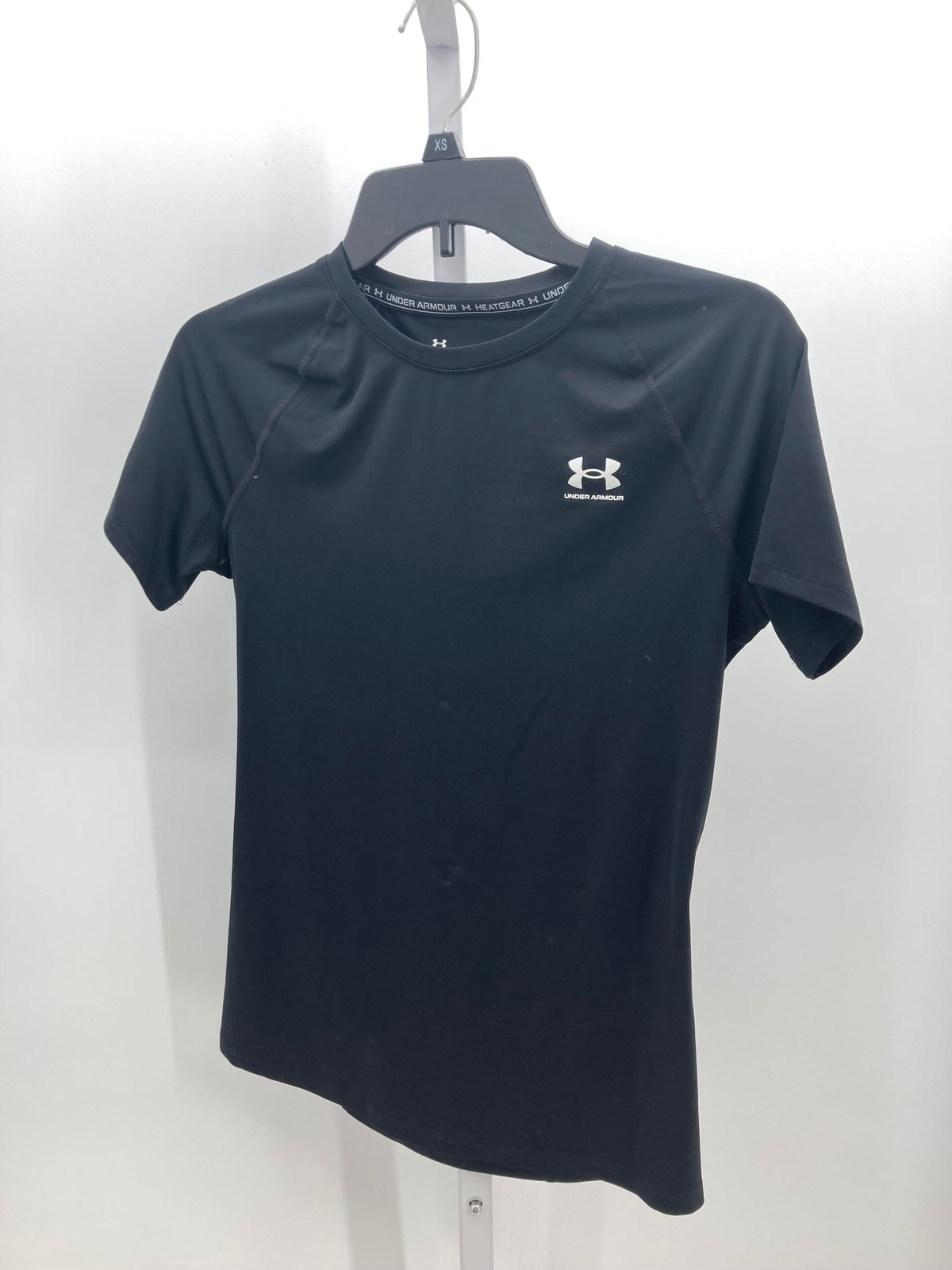 Under Armour Size Medium Misses Short Sleeve Shirt