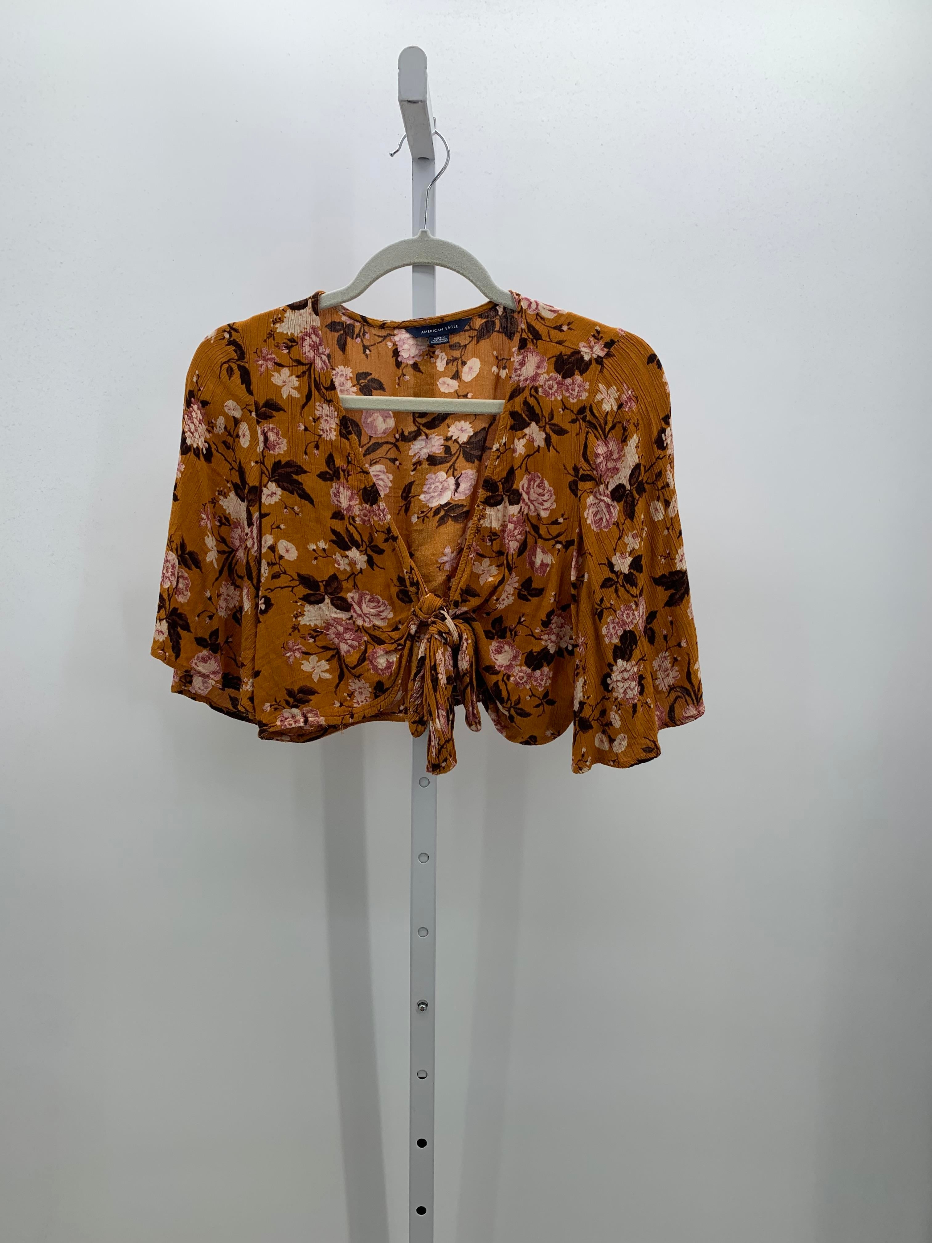 American Eagle Size Medium Juniors Short Sleeve Shirt