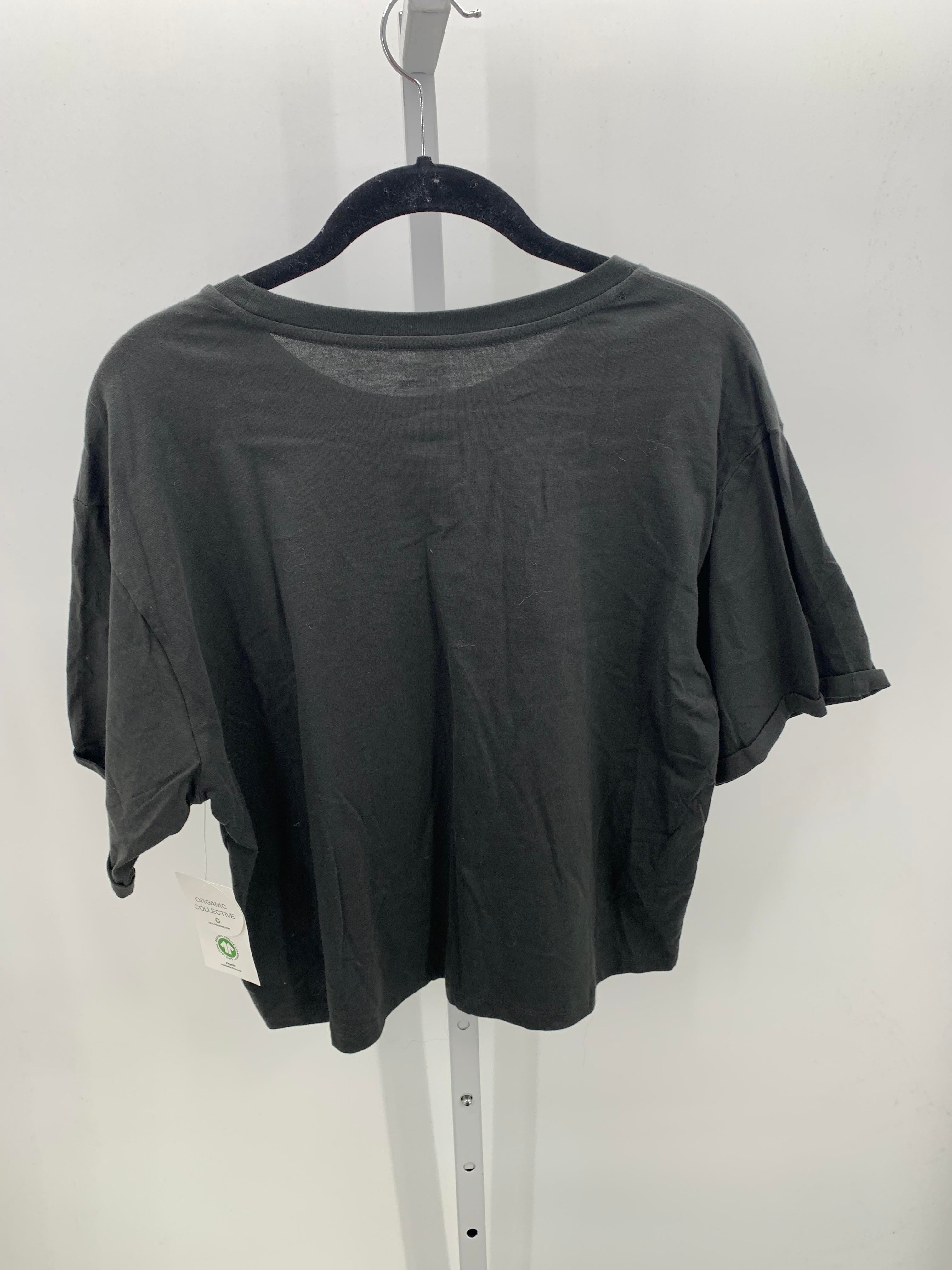 Size Large Juniors Short Sleeve Shirt