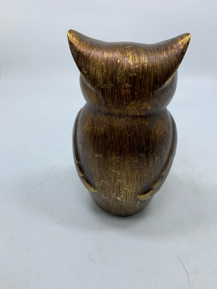 METALLIC RESIN OWL.