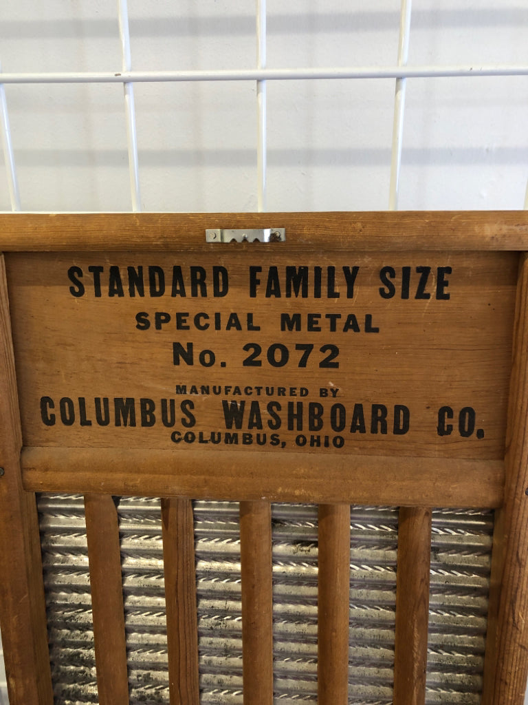VTG MAID-RITE WASH BOARD.