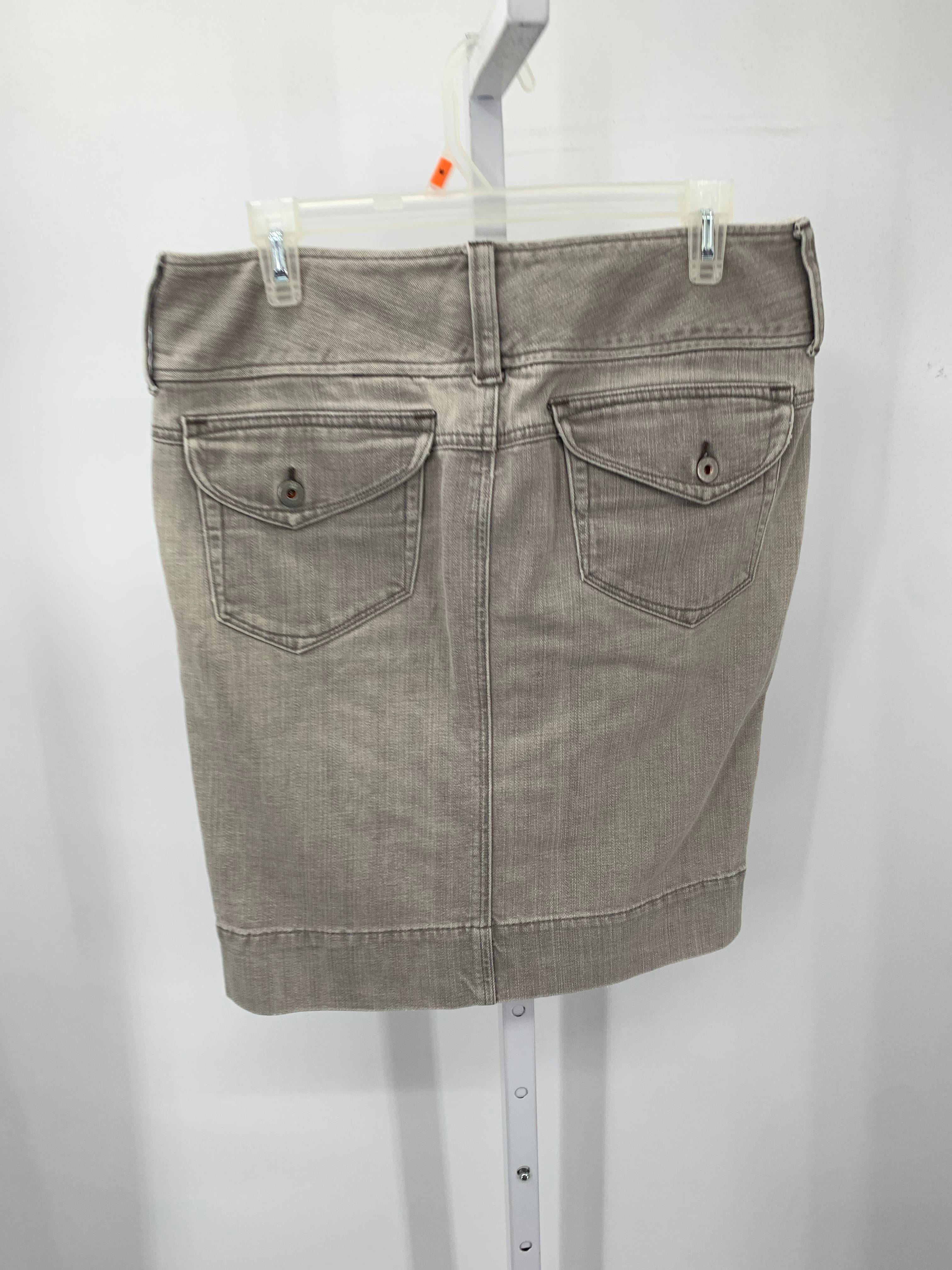 X2 Size 8 Misses Skirt