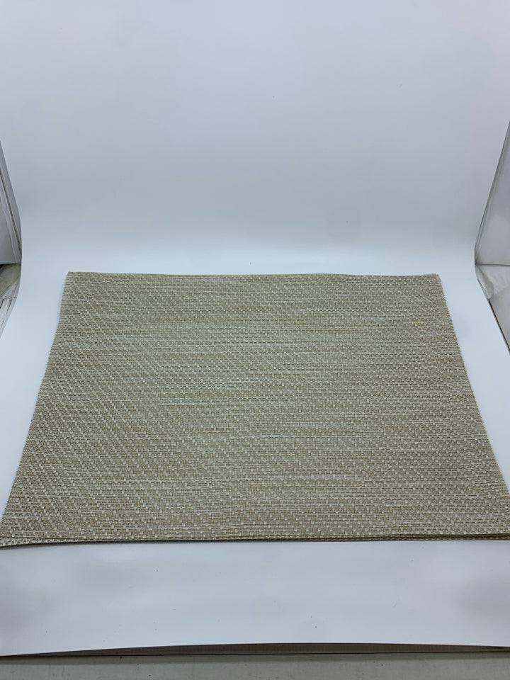 6 WOVEN GLITTER PLACE MATS.