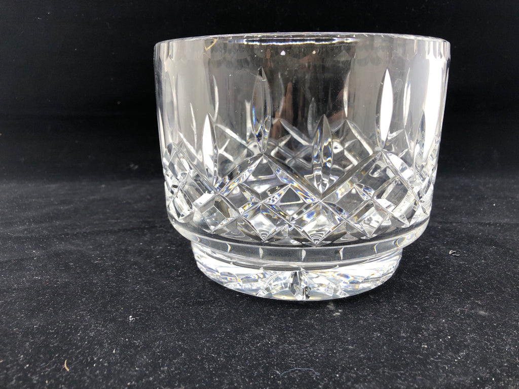 HEAVY CRYSTAL STRAIGHT SIDE BOWL.