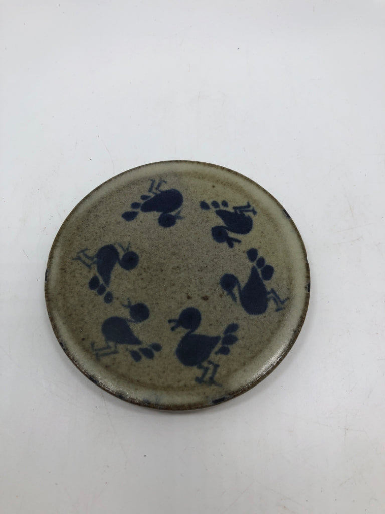 SMALL ROUND POTTERY DISH BLUE DUCKS.
