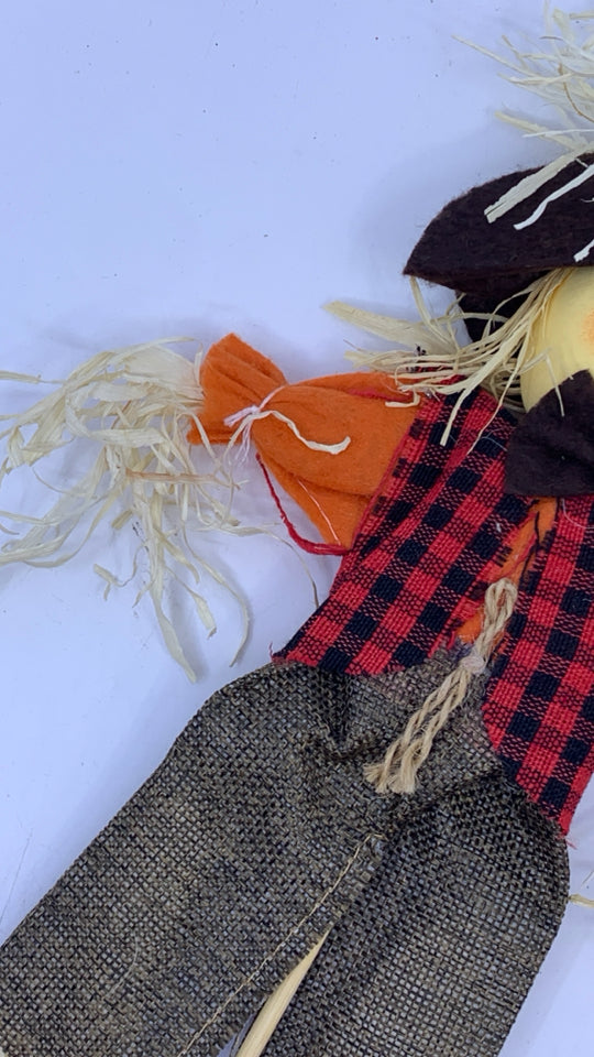 SCARECROW STAKE.