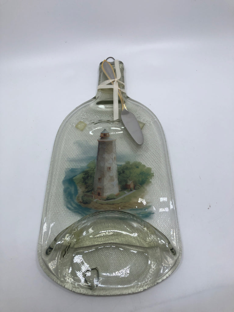 FLATTENED LIGHTHOUSE WINE BOTTLE CHEESE TRAY W/SPREADER.