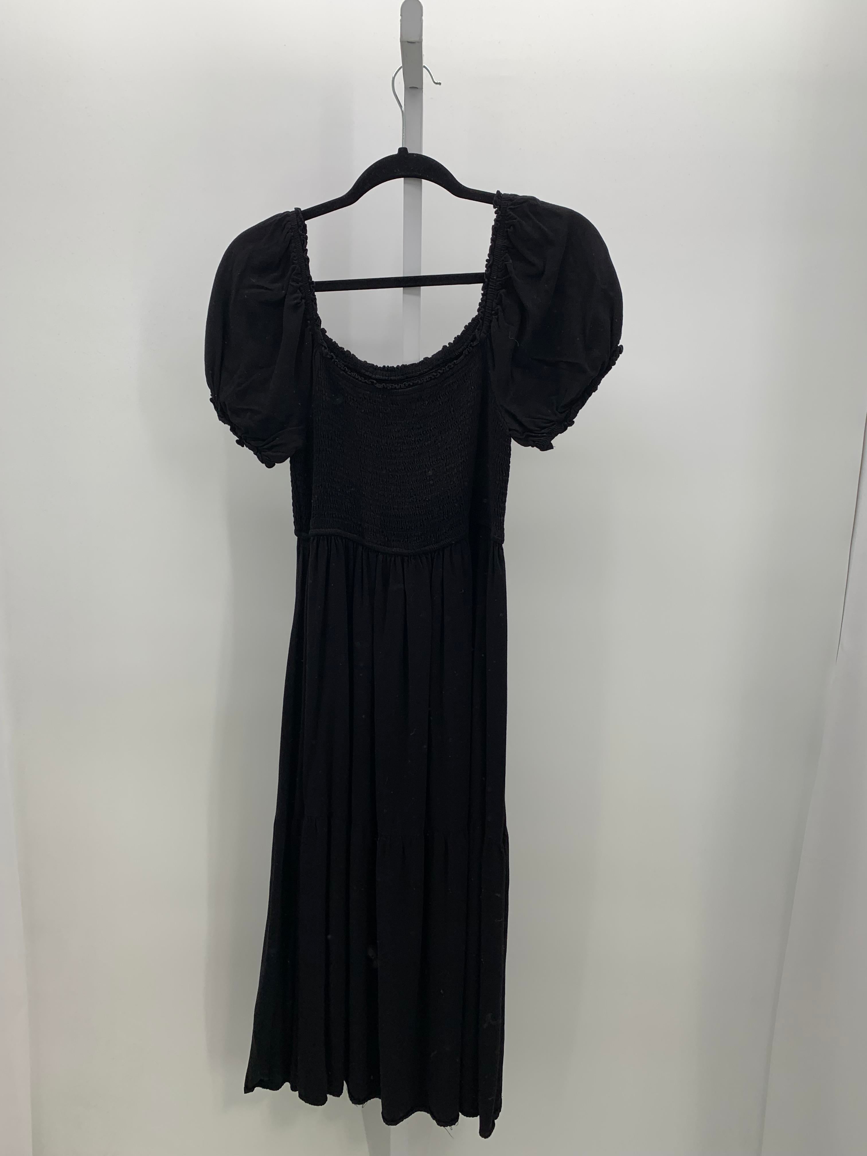 Size Large Misses Short Sleeve Dress