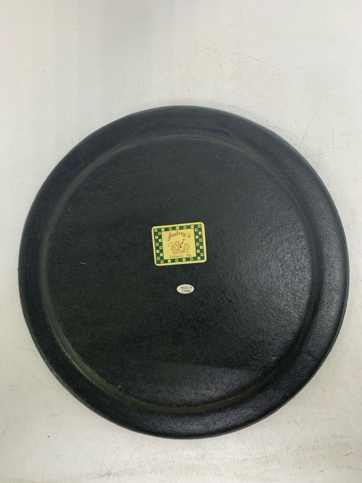 WARM WINTER WELCOME PRIMITIVE STYLE DECORATIVE PLATE.