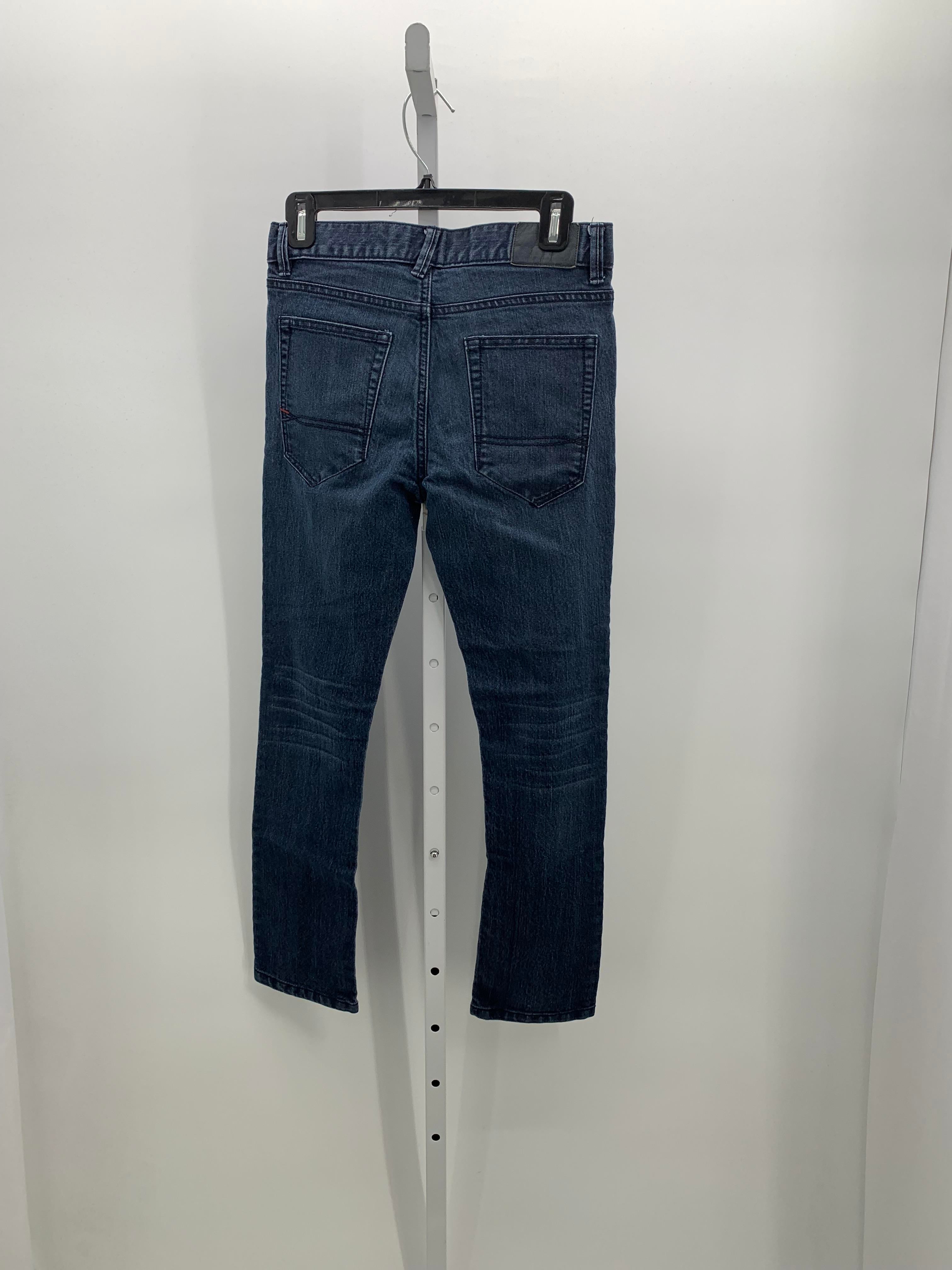 STRAIGHT LEG JEANS