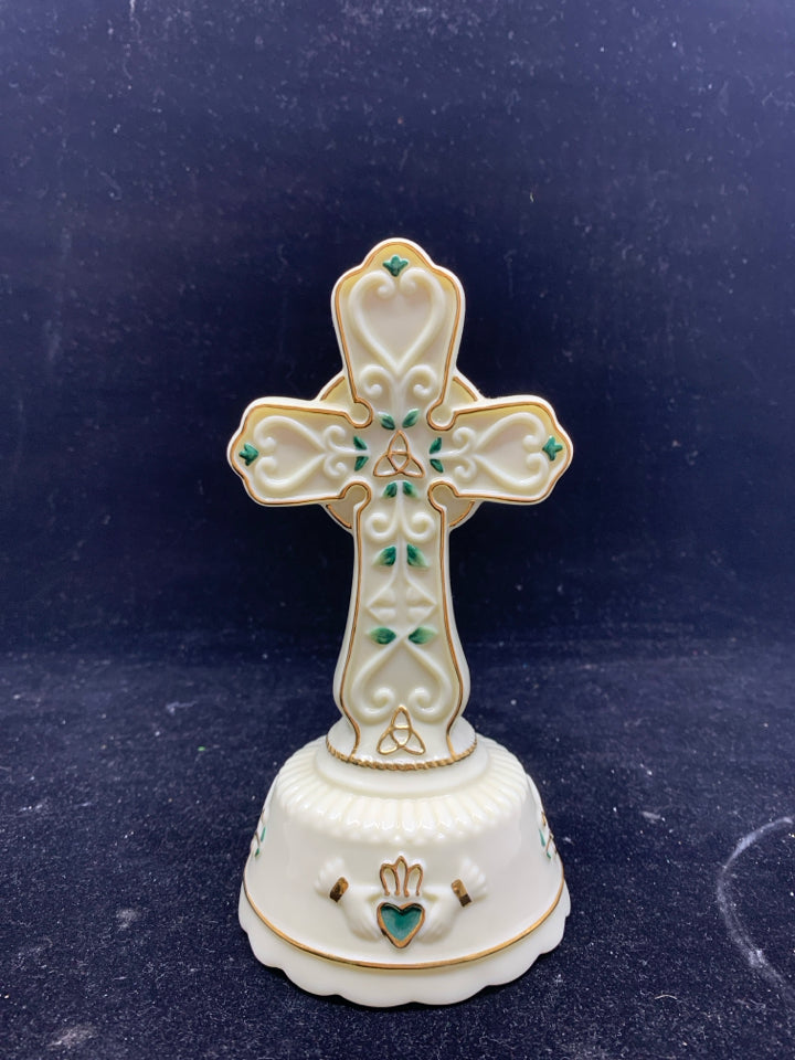 CERAMIC CELTIC CROSS MUSIC BOX/ THE LORDS PRAYER.