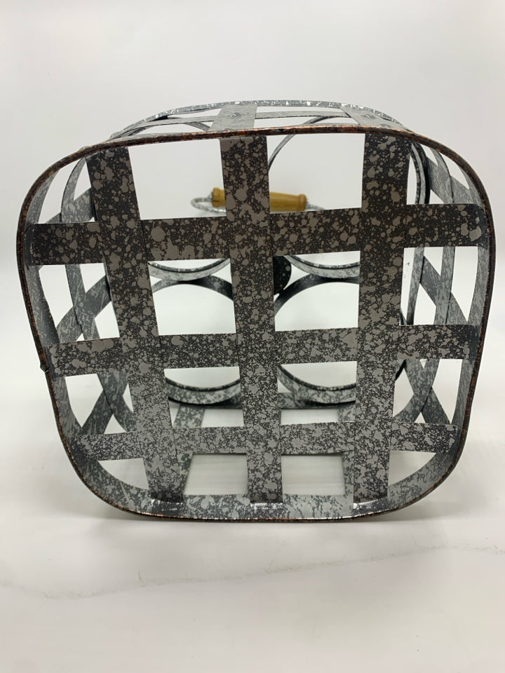 GALVANIZED METAL BOTTLE CADDY W/WOODEN HANDLE.