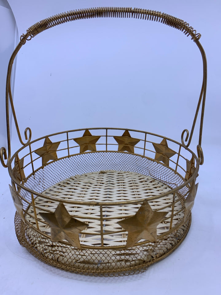 GOLD METAL STAR BASKET W/ WOVEN BOTTOM.