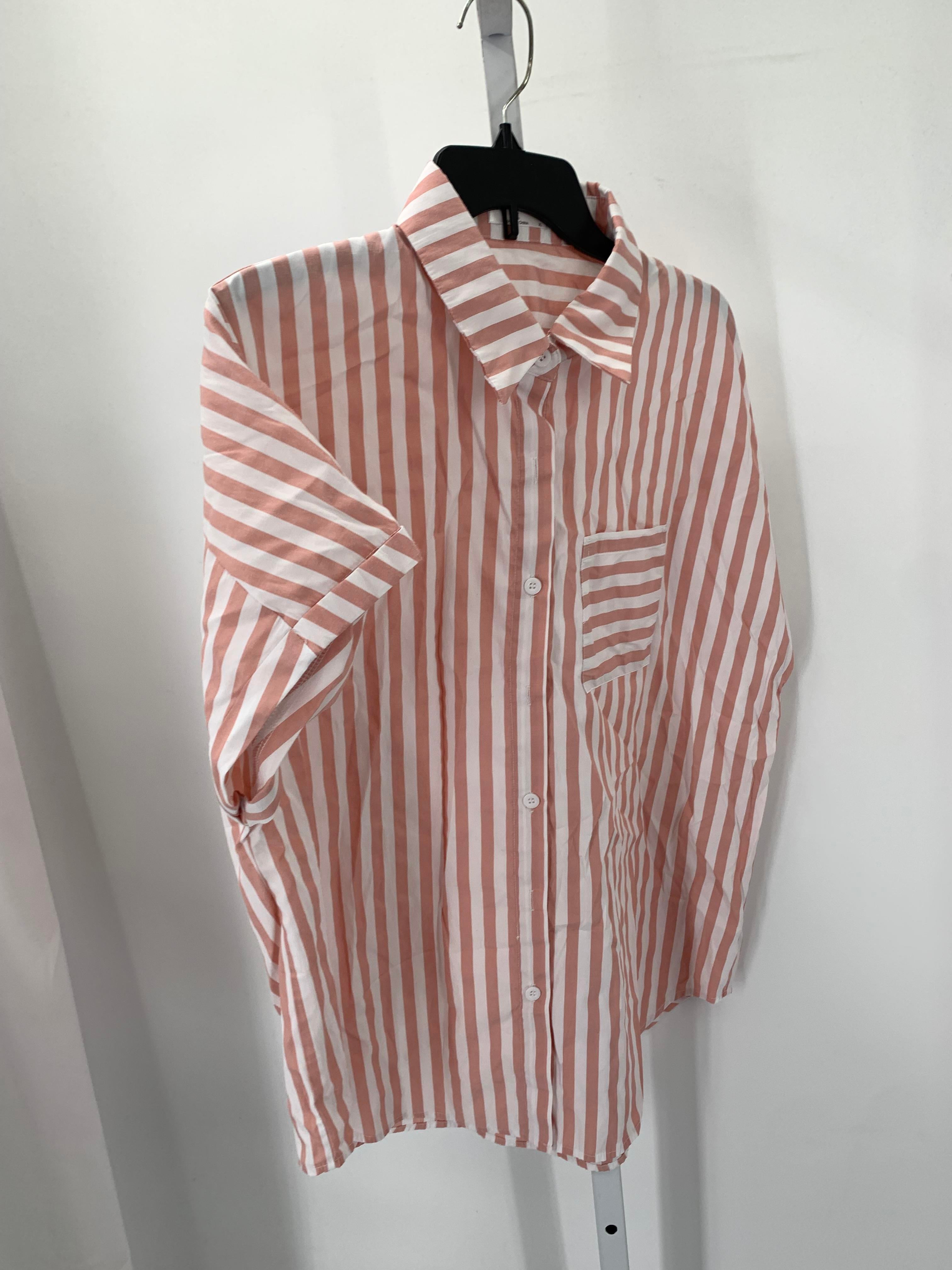 Size Extra Large Misses Short Sleeve Shirt