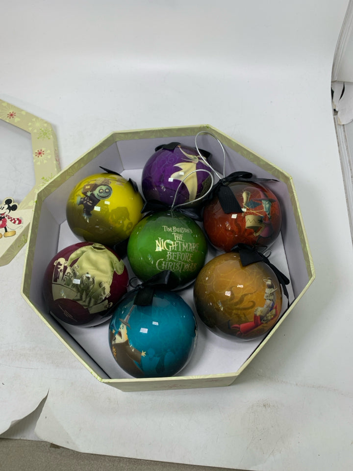 NIB VTG DISNEY STORE NIGHTMARE BEFORE CHRISTMAS BALL SET.