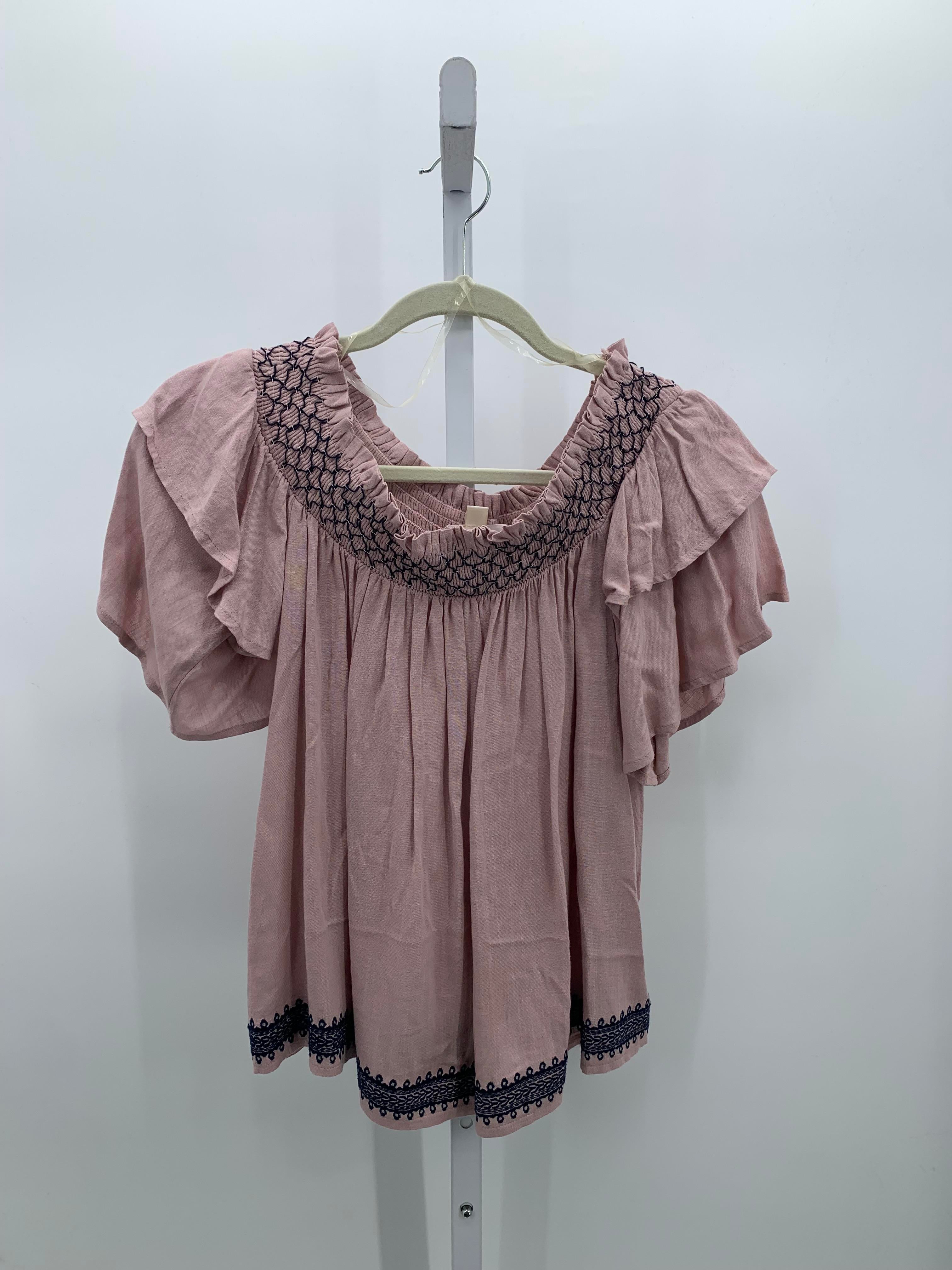 Size Small Juniors Short Sleeve Shirt