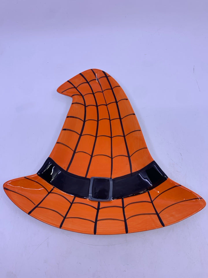 CERAMIC ORANGE/BLACK WITCH HAT PLATE.