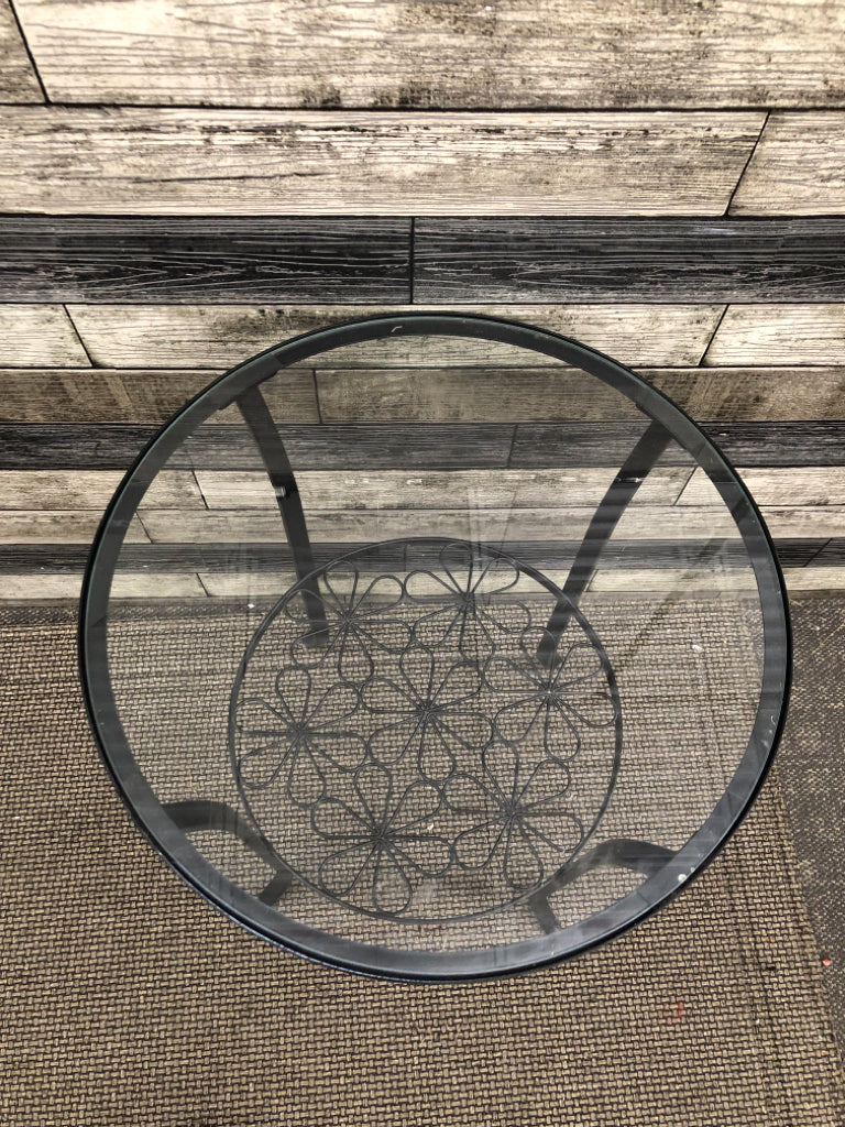 BLACK METAL W/GLASS TOP ROUND SIDE TABLE.