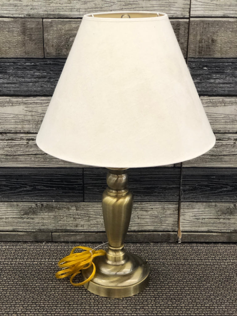 BRASS METAL LAMP W WHITE SHADE.