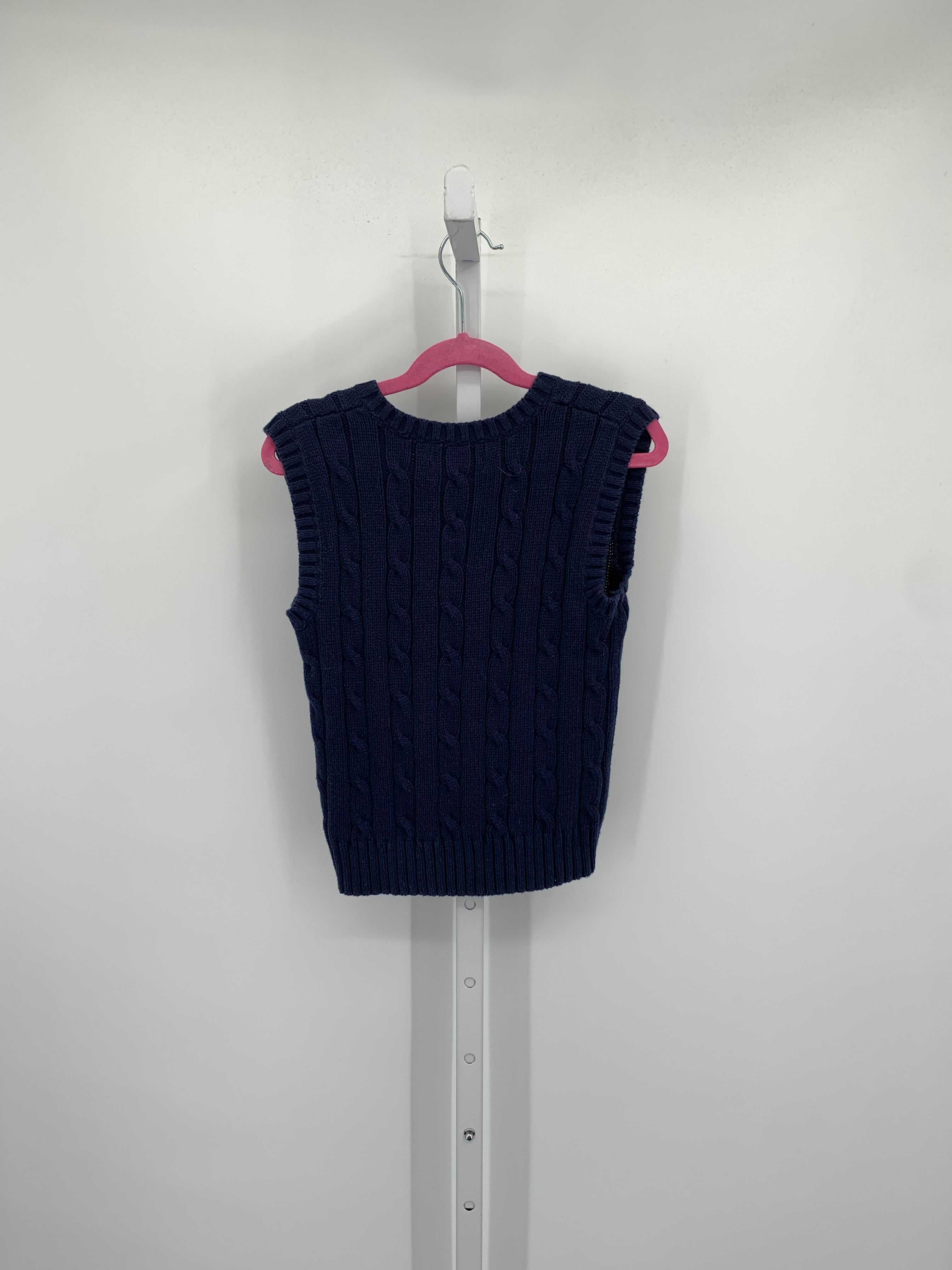 CABLE KNIT VNECK SWEATER VEST