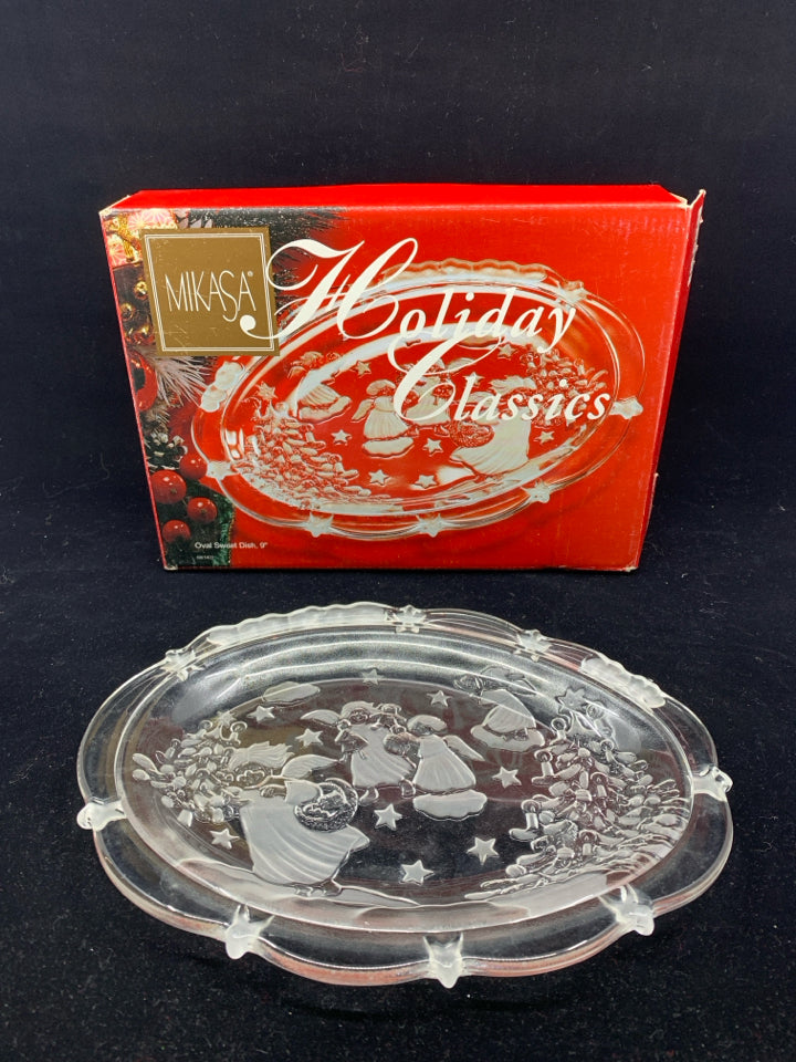 MIKASA HOLIDAY CLASSIC OVAL SWEET DISH.