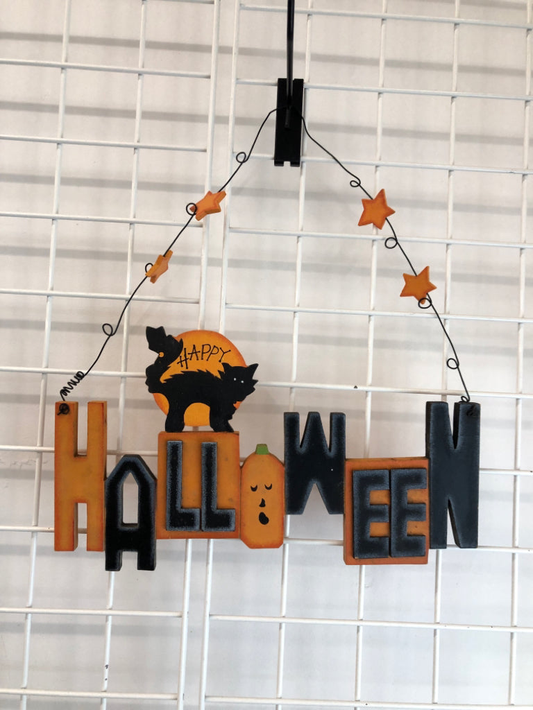 HAPPY HALLOWEEN SIGN.