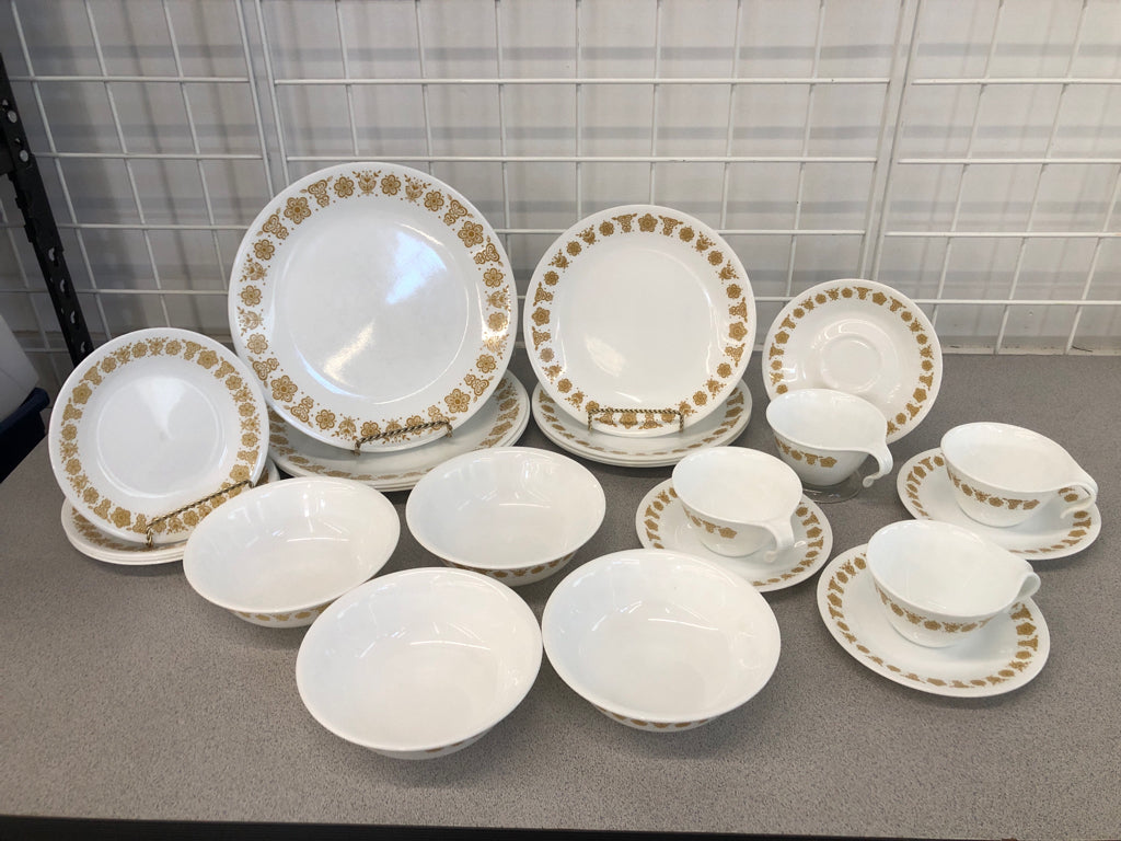 24PC CORELLE BUTTERFLY DISH SET - SRV FOR 4.