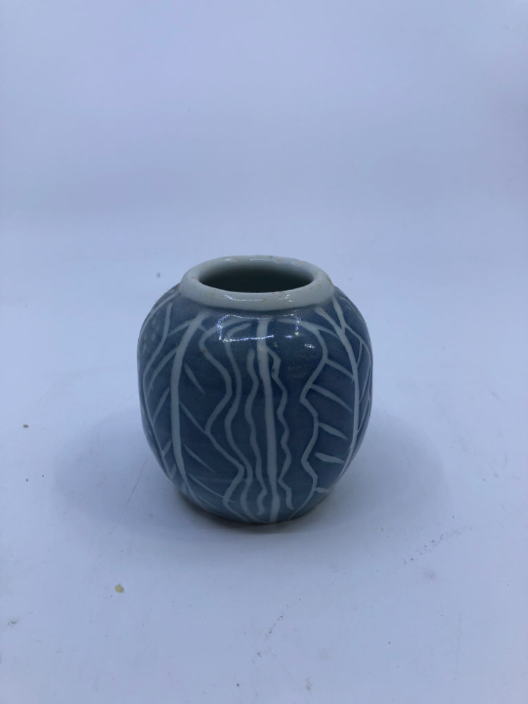 PALE BLUE POTTERY VASE W/ WHITE DETAILS.