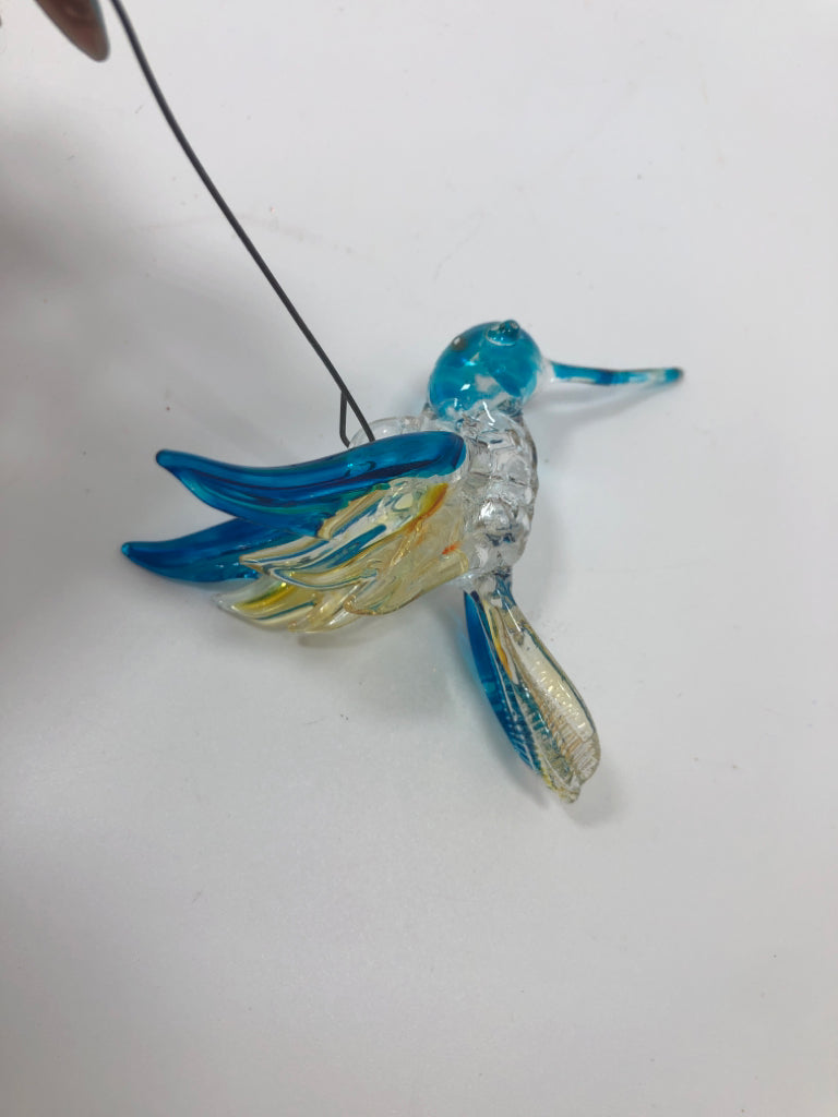 BLUE/YELLOW HUMMINGBIRD HAND BLOWN GLASS.
