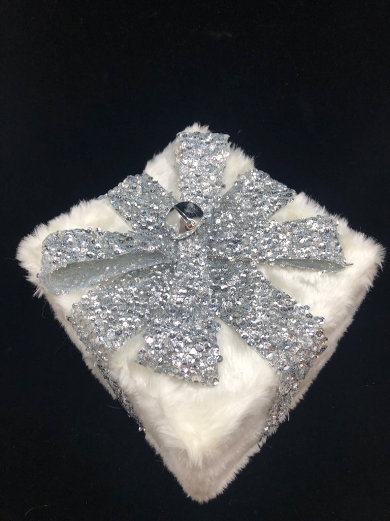 FUZZY WHITE PRESENT DECOR W/GLITTER RIBBON.