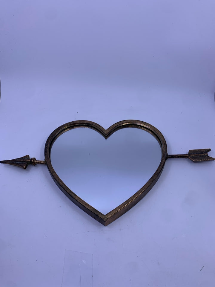 BRONZE HEART ARROW WALL MIRROR.