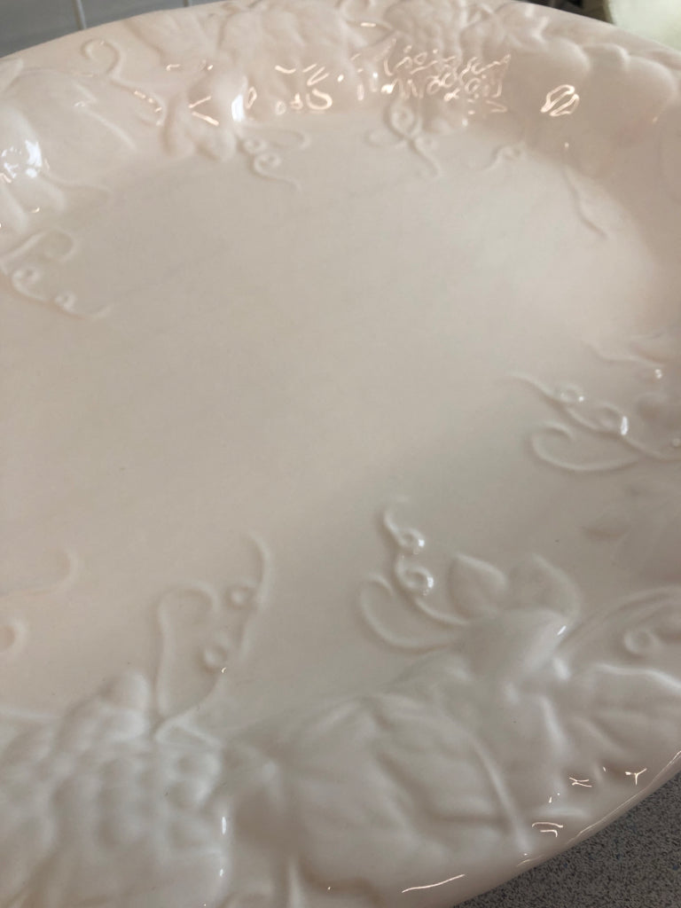 LG WHITE FRUIT EMBOSSED PLATTER.