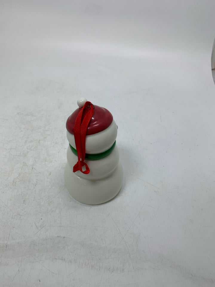 CERAMIC SNOWMAN ORNAMENT.