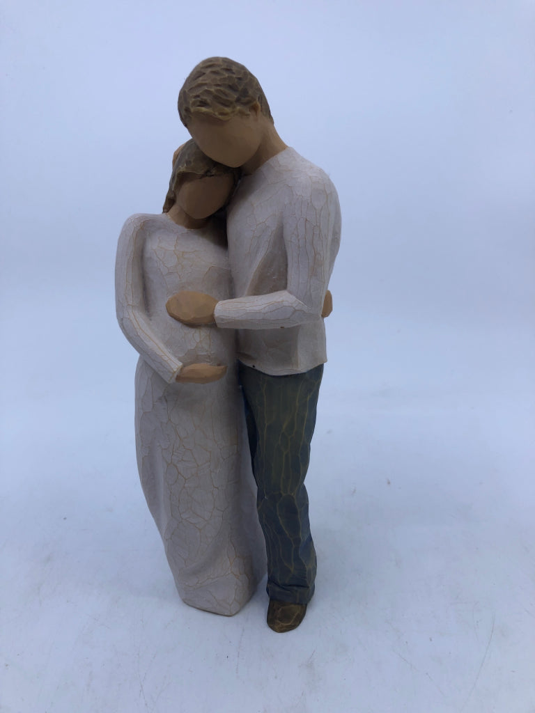 WILLOW TREE "HOME" MAN AND WOMAN HUGGING.