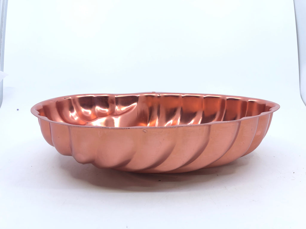 COPPER SHELL MOLD WALL HANGING.