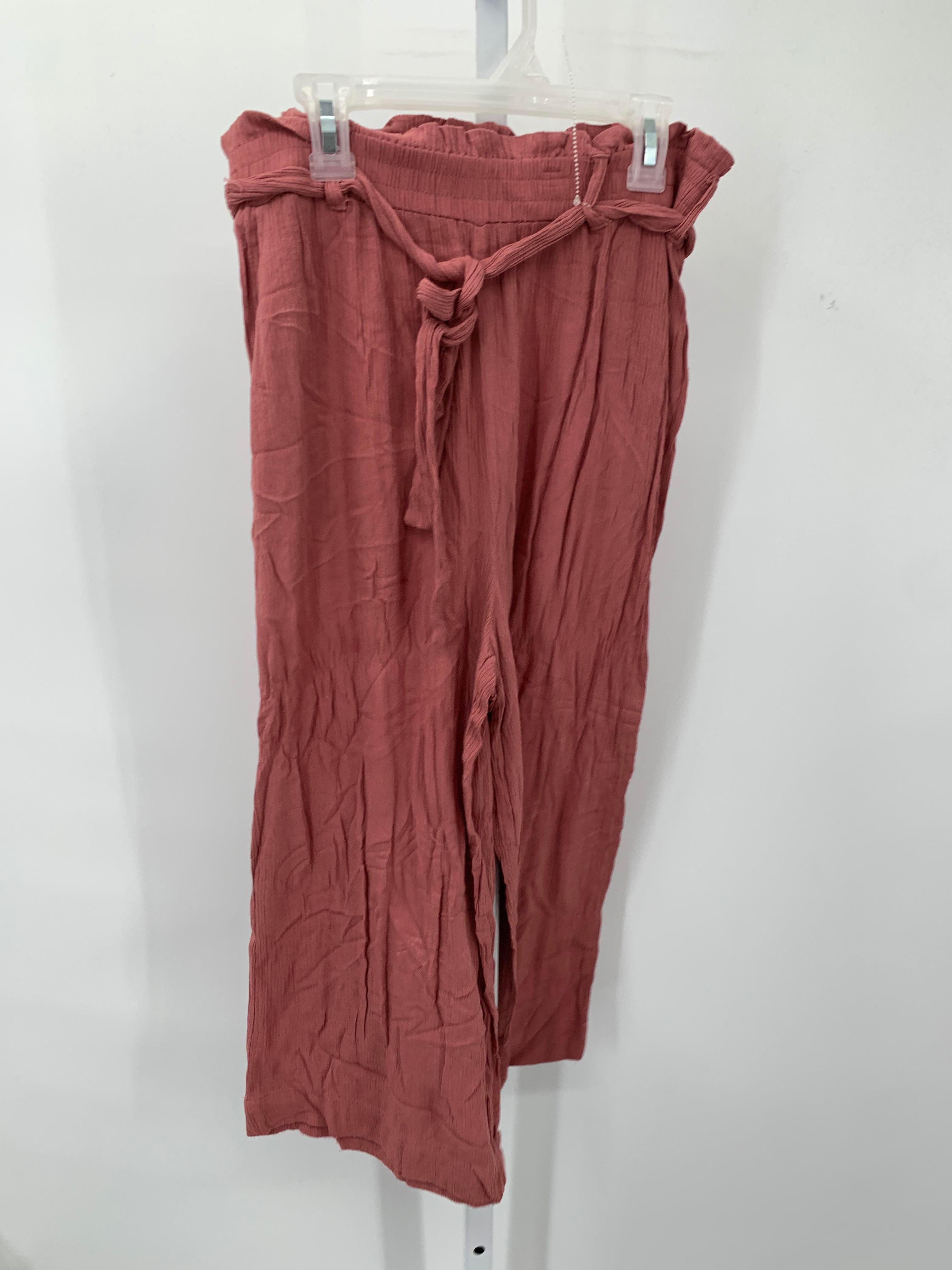Size Medium Juniors Cropped