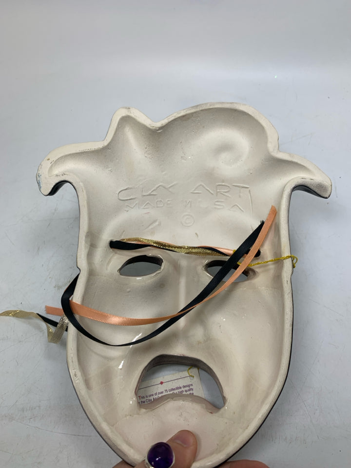 VTG SAD JESTER MASK CERAMIC.
