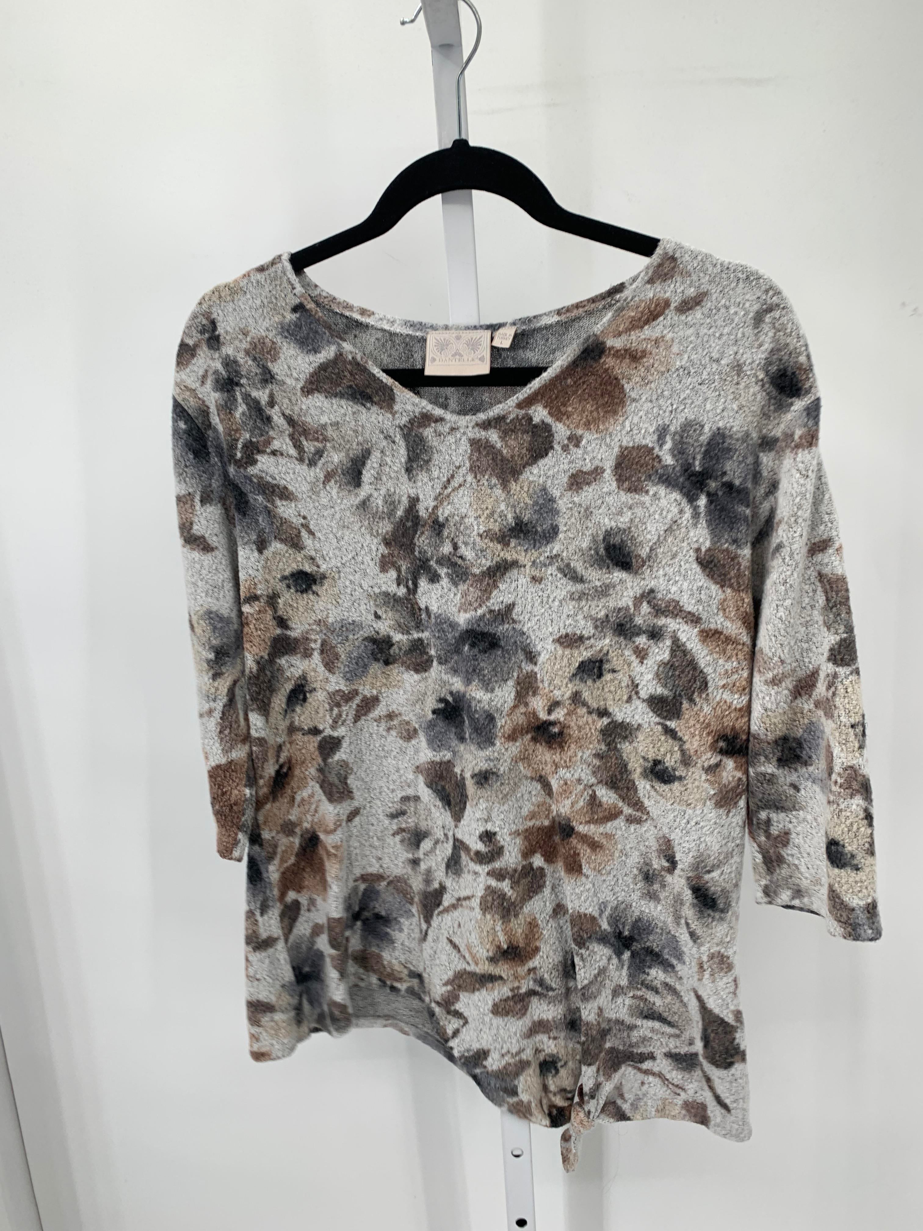 Size Large Misses 3/4 Sleeve Shirt