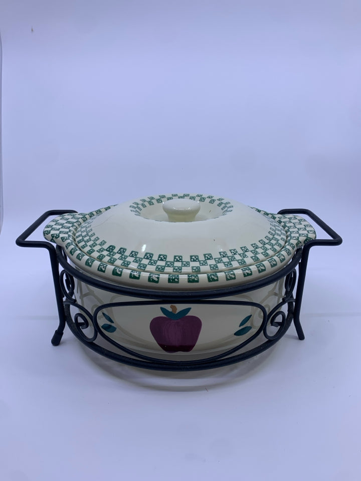 VTG ROUND APPLE CASSEROLE DISH W LID IN BLACK METAL STAND.