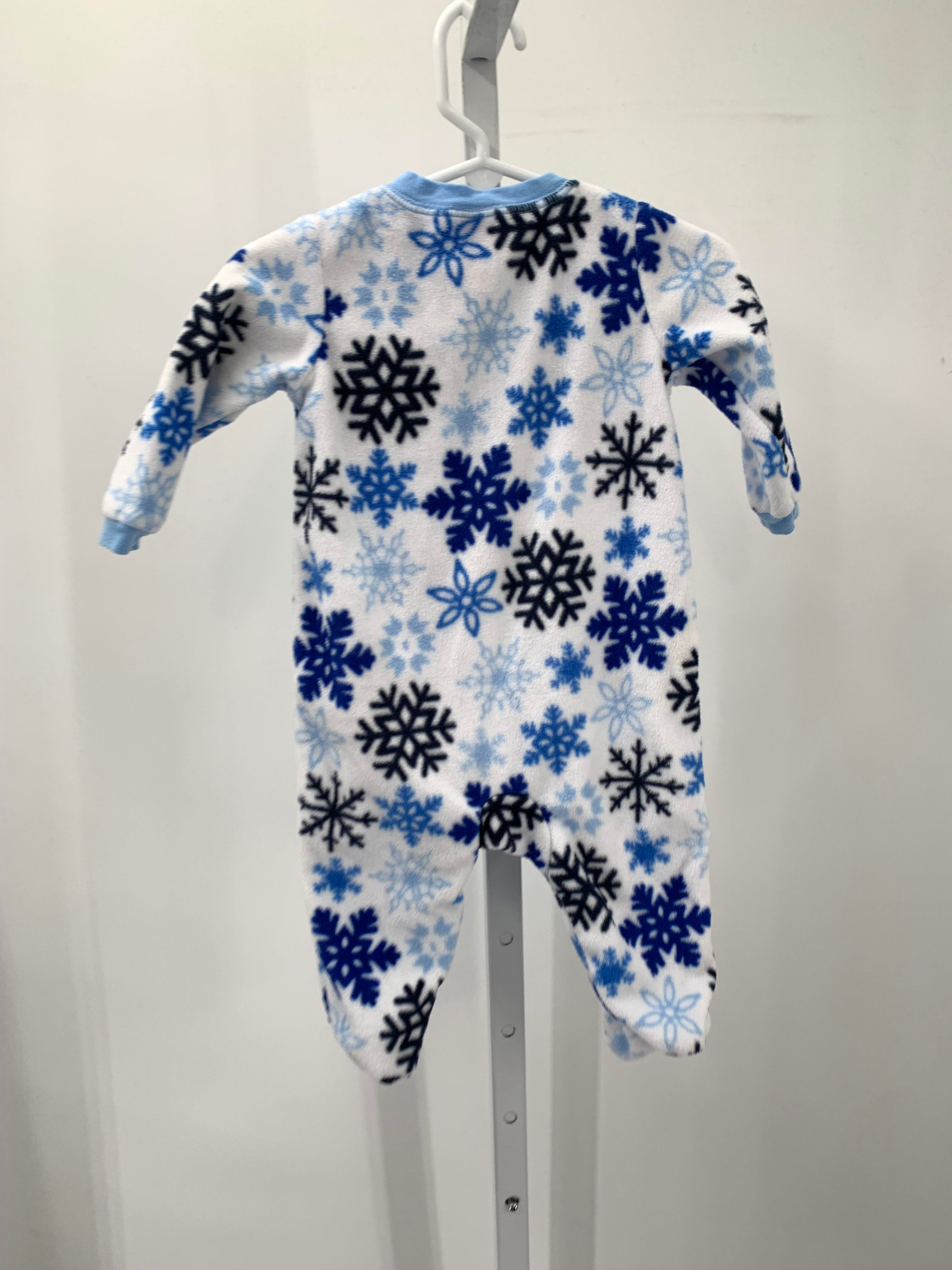 BLUE SNOWFLAKES FLEECE.