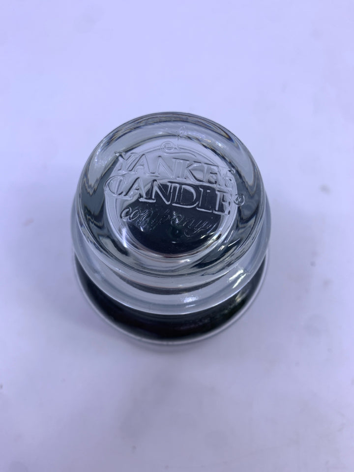 YANKEE CANDLE SILVER BELLS CANDLE.