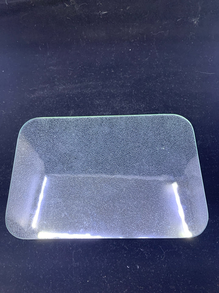 SMALL GLASS CUTTING BOARD.