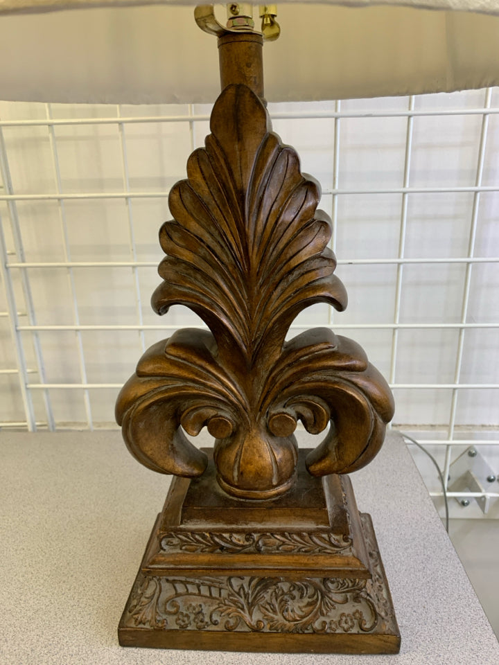 BROWN LEAVES FLEUR DE LIS LAMP W CREAM SHADE.