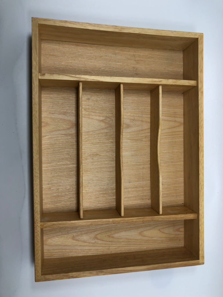 BAMBOO UTENSIL TRAY.