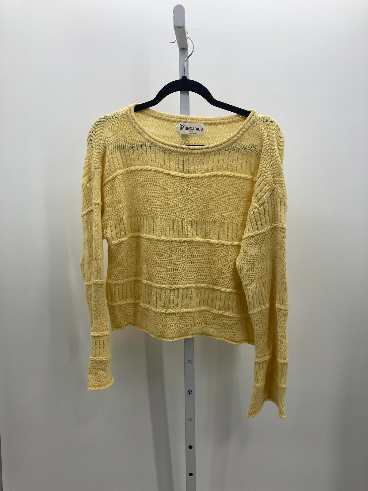 No Boundries Size Large Juniors Long Sleeve Sweater