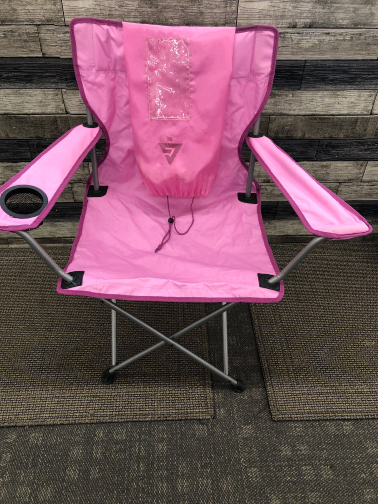 BRIGHT PINK BEACH CHAIR W COVER.