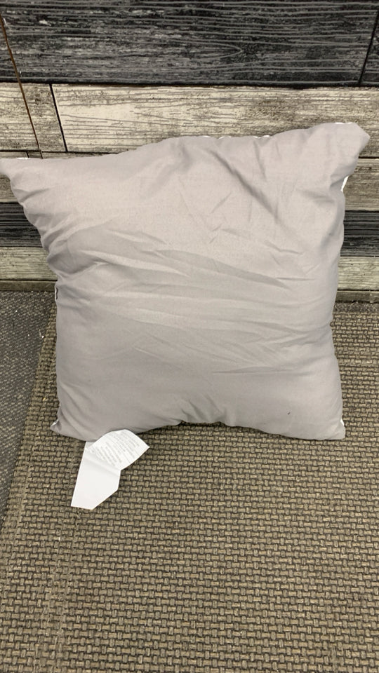 GREY/WHITE EMBROIDERED ACCENT PILLOW.