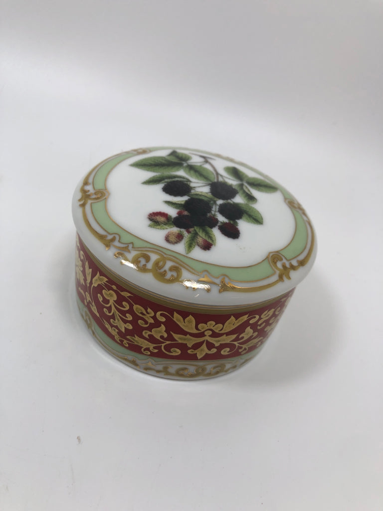 VTG FALCON PORCELAIN TRINKET BOX.