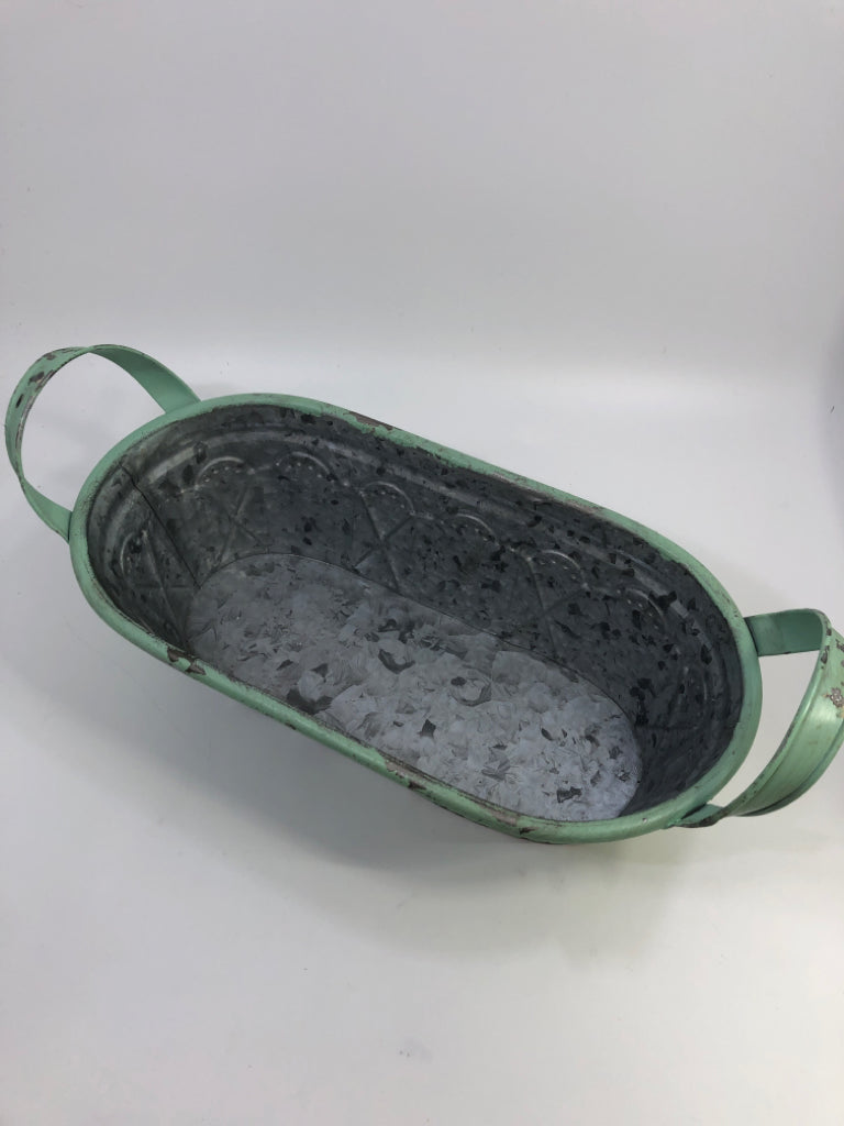 TEAL GALVANIZED BUCKET W/HANDLES.