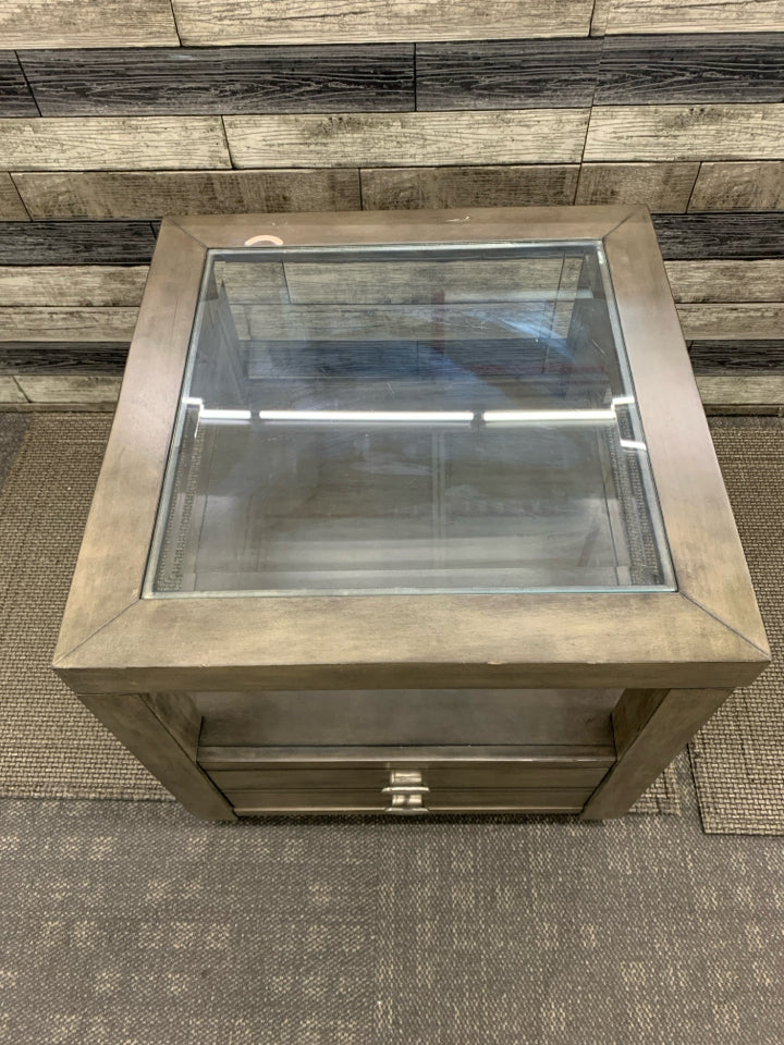 BROWN GLASS TOP END TABLE W/DRAWER.